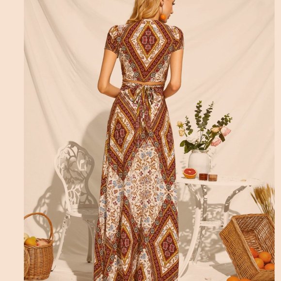 Primal Crop Top & Maxi Skirt Set - Picture 2 of 4